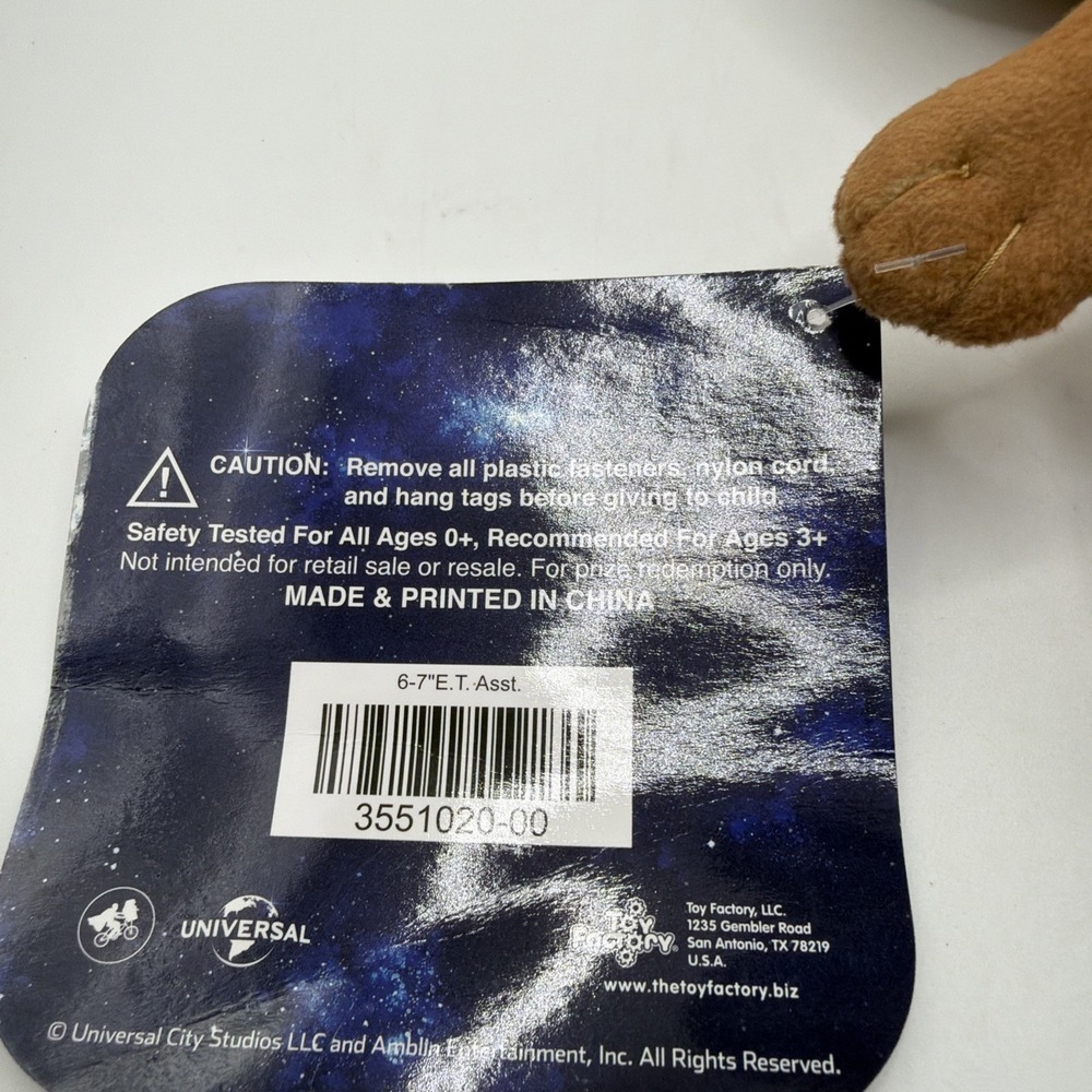 E.T. The Extraterrestrial Small Plush -(Toy Factory) - New with Tags! Prize Toy - Picture 7 of 11
